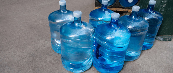 How Long Can You Store Water in 5 Gallon Jugs?[Safely]