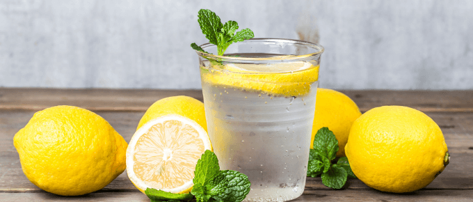 How to Drink Lemon Water Without Damaging Teeth