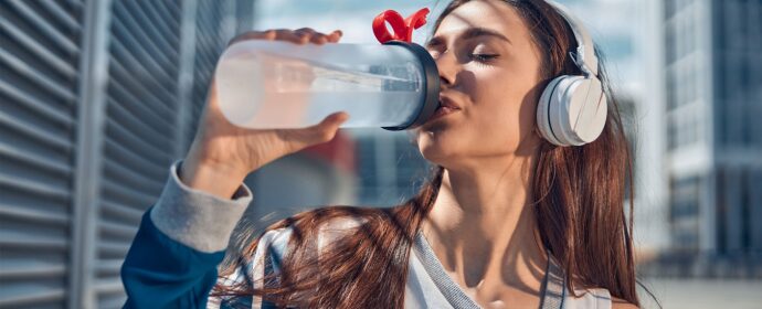 The Hidden Connection: UTIs and Dehydration – What You Need to Know!